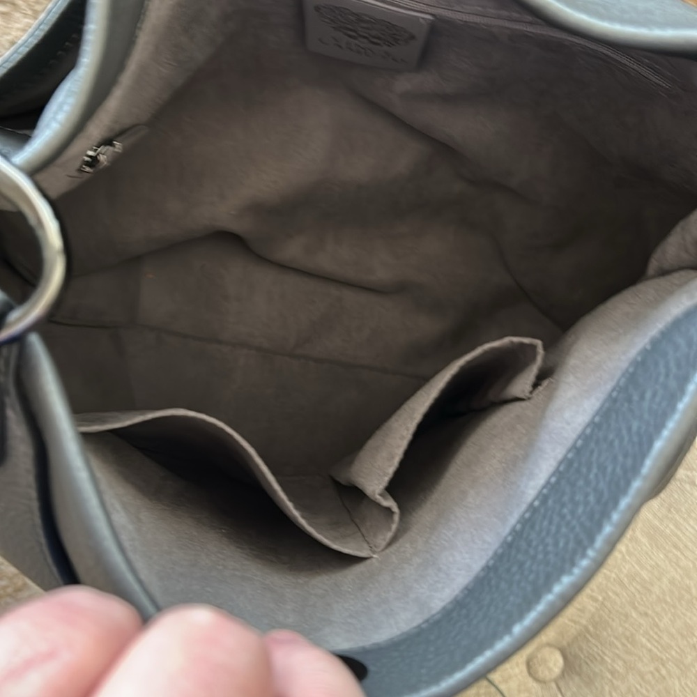 Vince Camuto Gorgeous Grey Pebbled Leather Hobo Bag—Like Brand New—14x13x5 - Picture 7 of 8